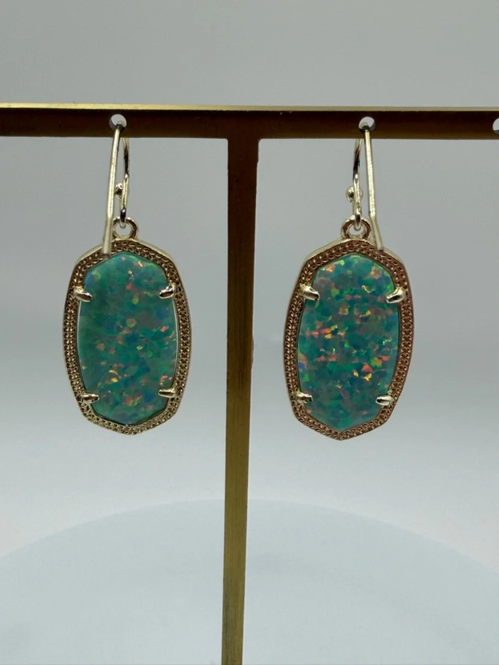 Kendra Scott Dani Gold Earrings in Aqua Kyocera Opal - Picture 6 of 8